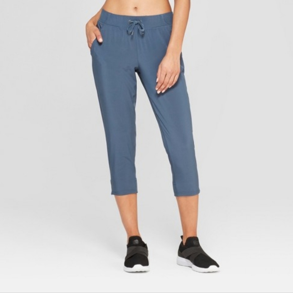 Women's Mid-Rise Capri Leggings c9 Champion Blue